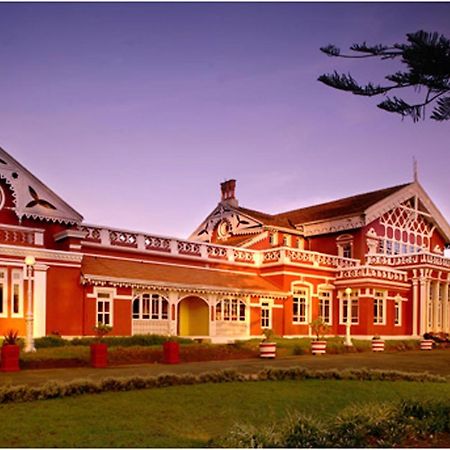 Welcomheritage Fernhills Royal Palace Уті Екстер'єр фото