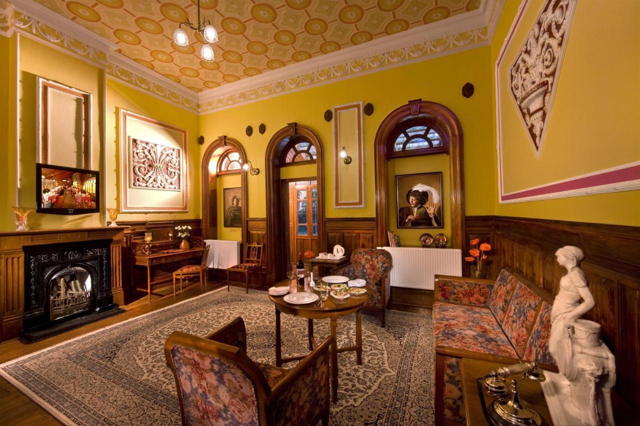 Welcomheritage Fernhills Royal Palace Уті Екстер'єр фото