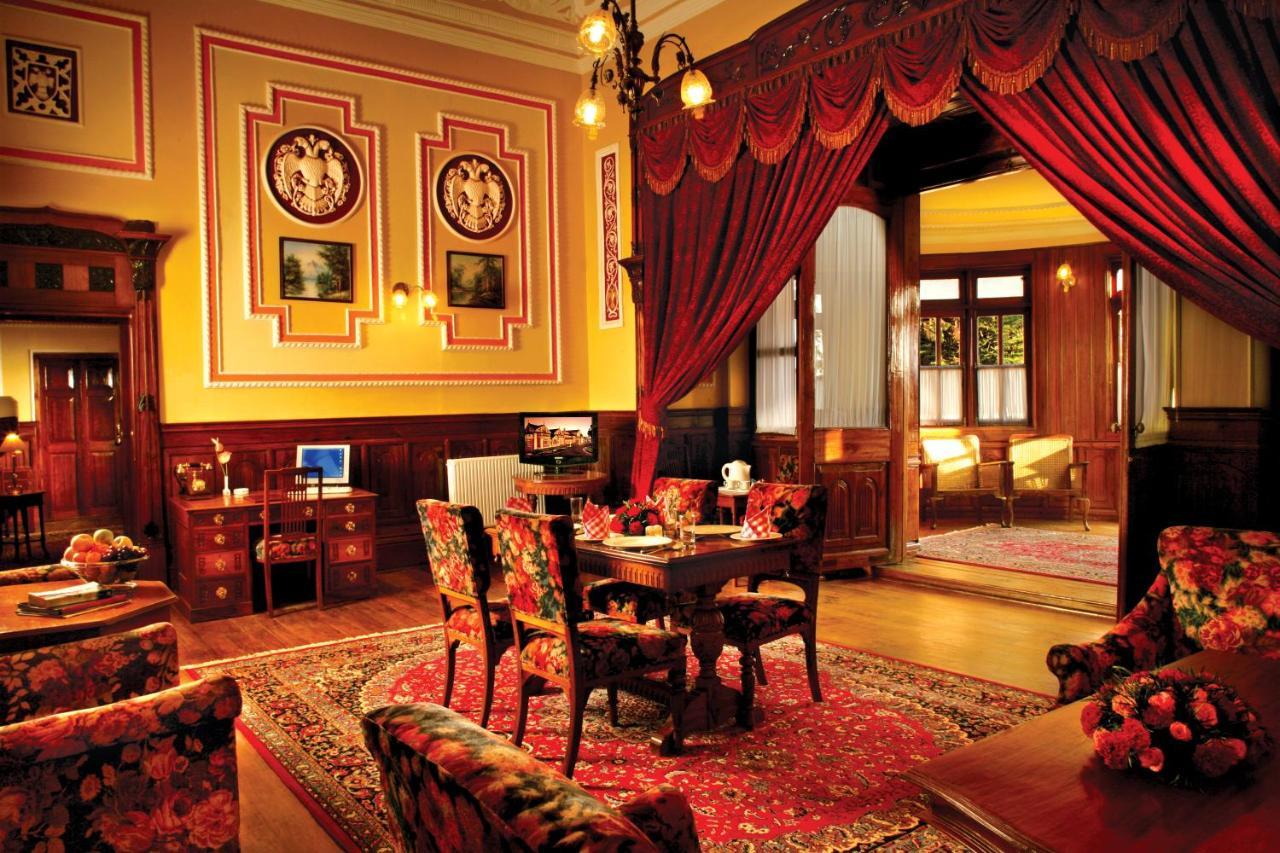 Welcomheritage Fernhills Royal Palace Уті Екстер'єр фото