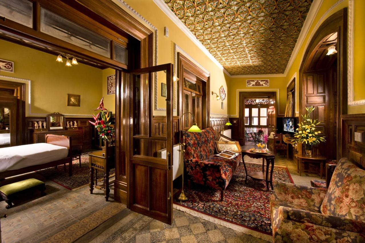 Welcomheritage Fernhills Royal Palace Уті Екстер'єр фото