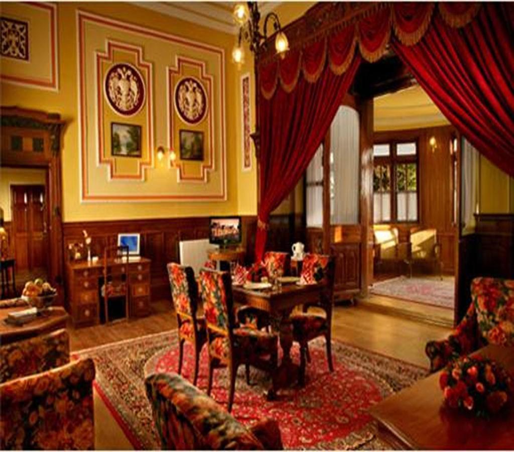 Welcomheritage Fernhills Royal Palace Уті Екстер'єр фото